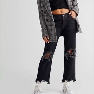 Free People l NWT Maggie Mid-Rise Straight-Leg Jeans Onyx Size 27